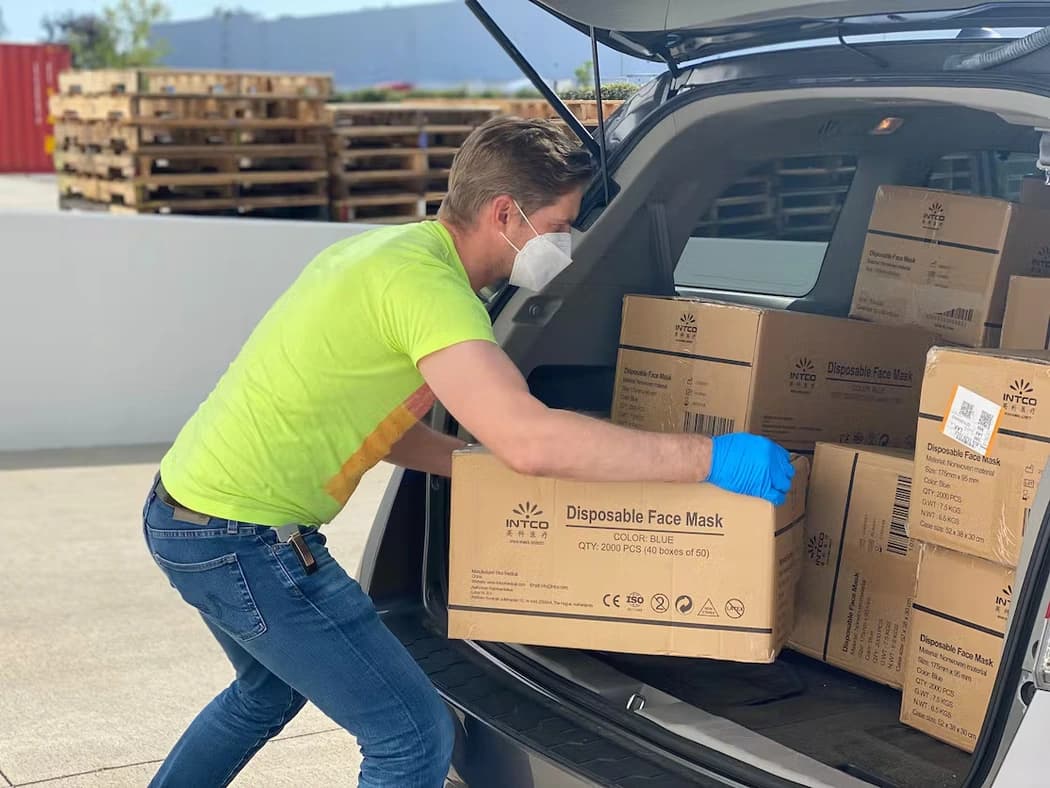 Last-Mile Couriers Streamline Integrated Project Delivery